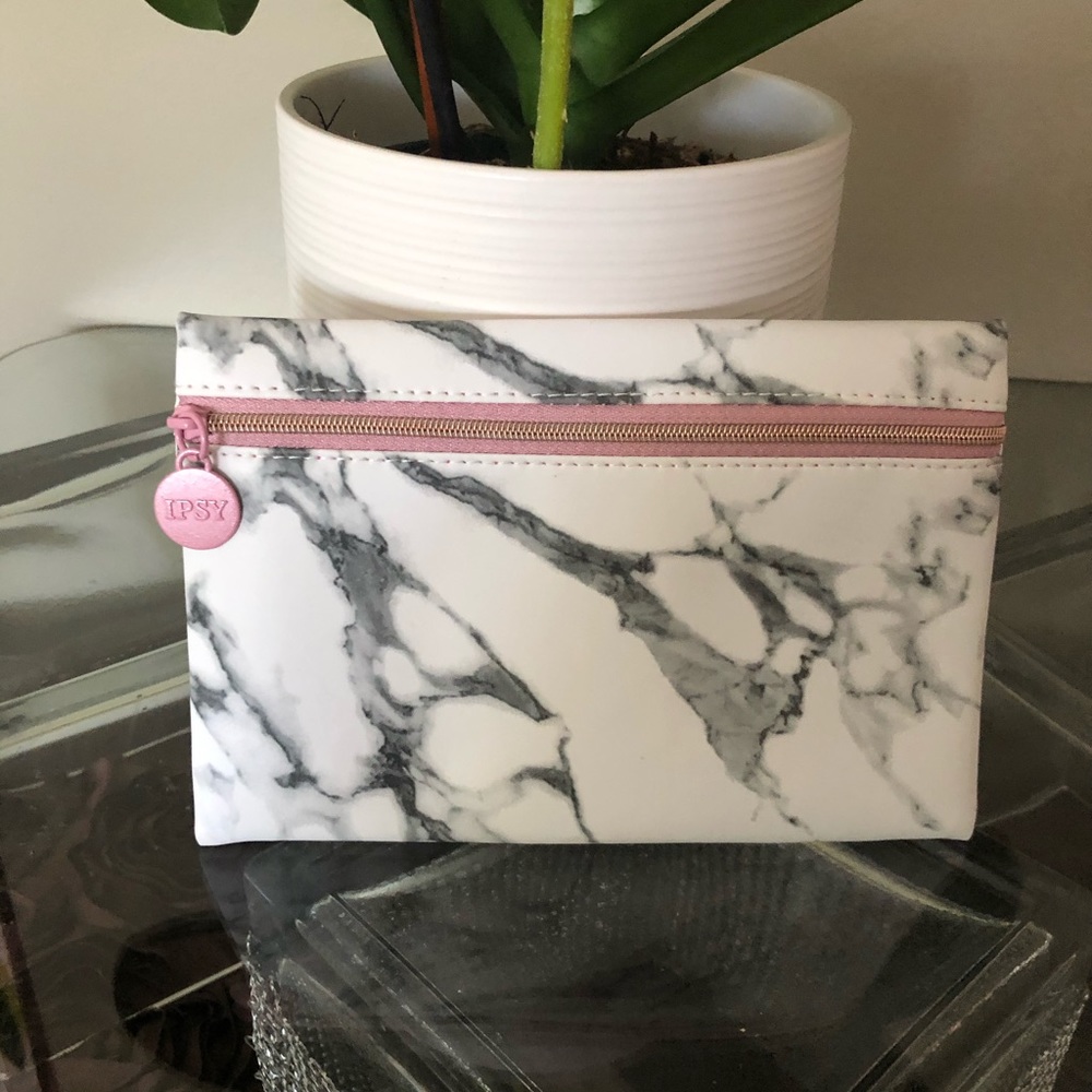 IPSY Cosmetic Case Pouch NWOT.